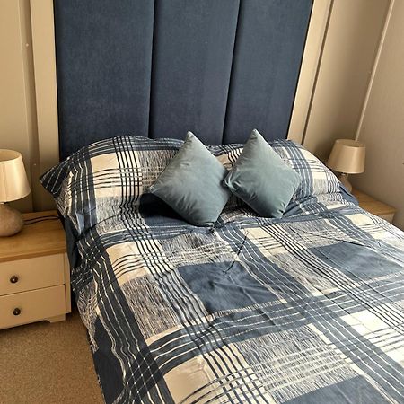 8 Birth Lodge On Cayton Bay Holiday Park Scarborough Extérieur photo